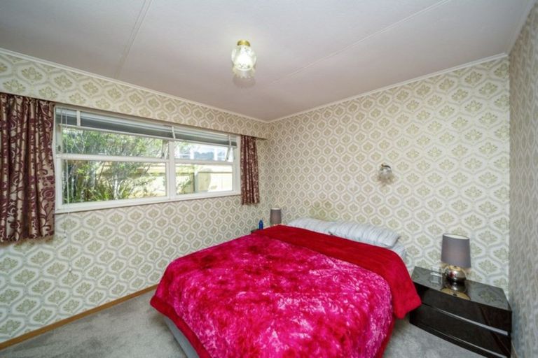 Photo of property in 52 Clawton Street, Westown, New Plymouth, 4310