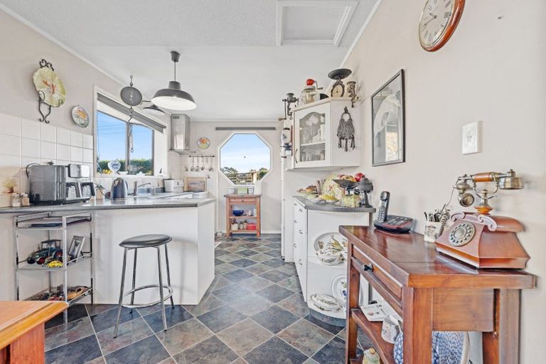Photo of property in 104 Princess Street, Waitara, 4383