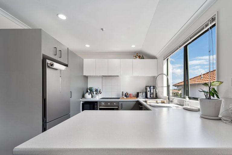 Photo of property in 8 Clea View, Gulf Harbour, Whangaparaoa, 0930