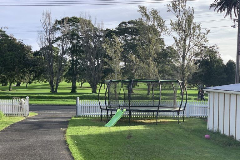 Photo of property in 32 Wairoa Road, Narrow Neck, Auckland, 0624