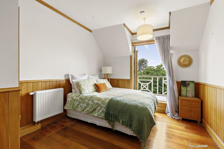 Photo of property in 51 Grafton Road, Roseneath, Wellington, 6011