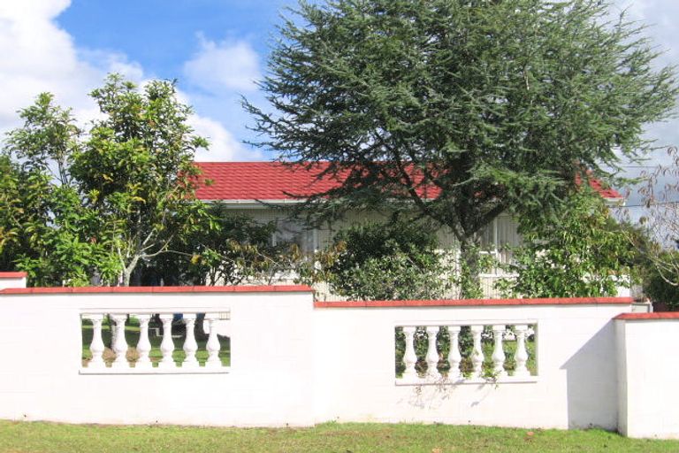 Photo of property in 14 Robert Burke Place, Henderson, Auckland, 0612