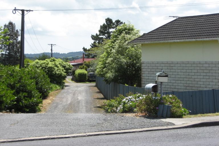 Photo of property in 2 Tapu Road, Huapai, Kumeu, 0810