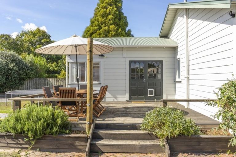 Photo of property in 59 Dublin Street, Martinborough, 5711