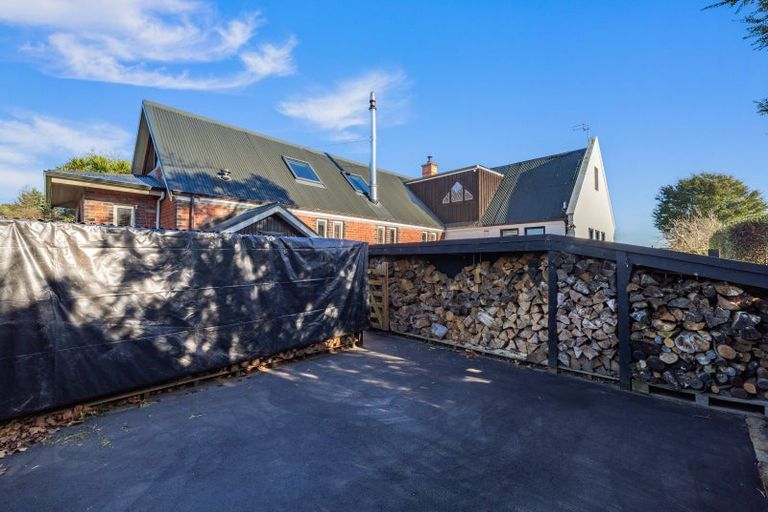 Photo of property in 109 Main North Road, Woodend, 7610