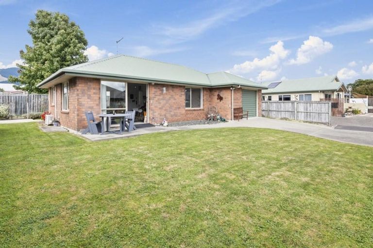 Photo of property in 12 Allport Place, Stoke, Nelson, 7011