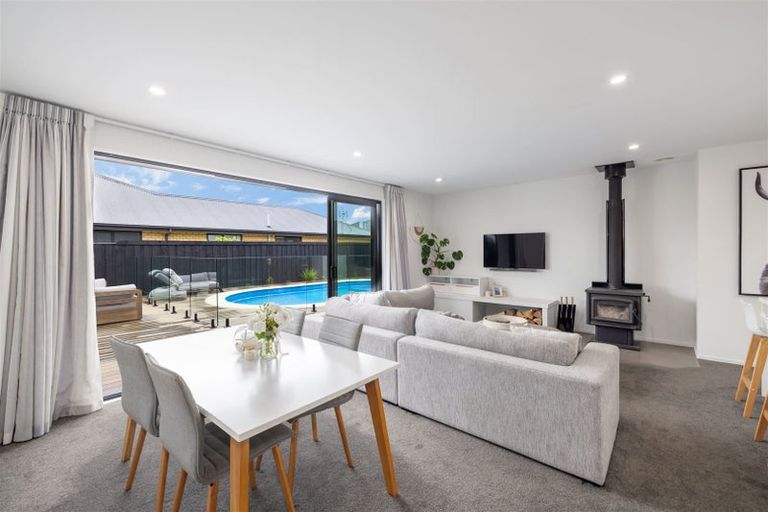 Photo of property in 7 Picadilly Avenue, Casebrook, Christchurch, 8051