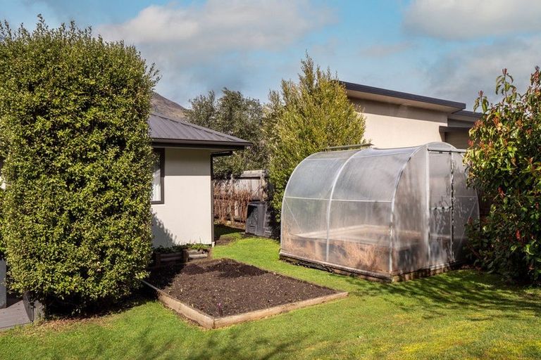 Photo of property in 9 Oxfordshire Avenue, Lower Shotover, Queenstown, 9304