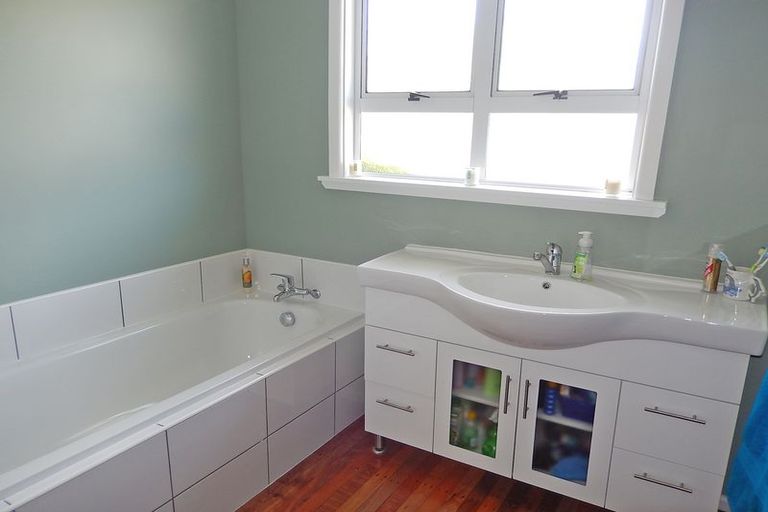 Photo of property in 15 Frome Street, Oamaru North, Oamaru, 9400