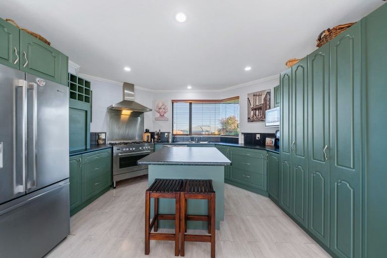 Photo of property in 101 Parnell Heights, Kelvin Grove, Palmerston North, 4414