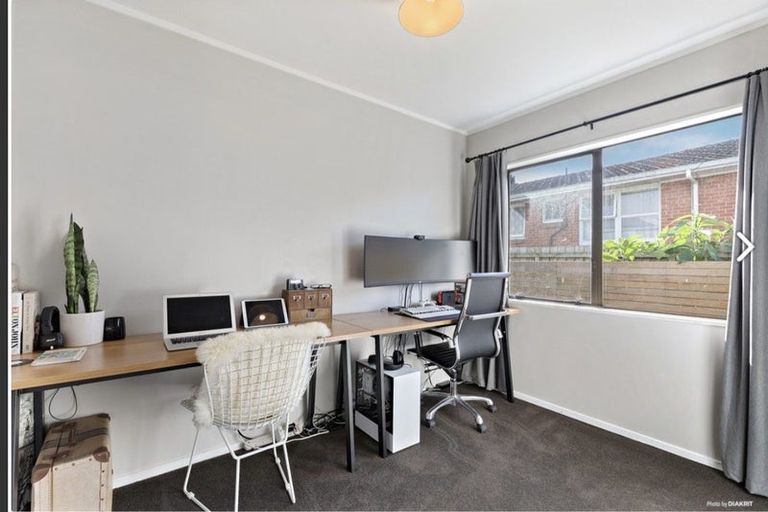 Photo of property in 1/63 Stanley Avenue, Milford, Auckland, 0620