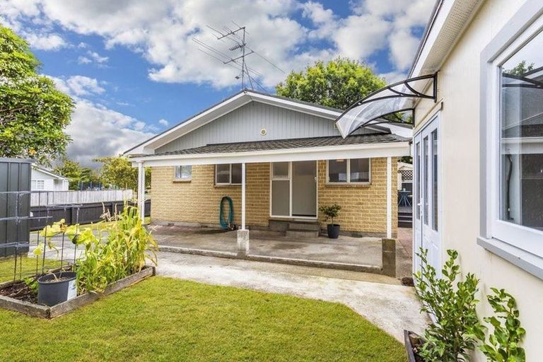 Photo of property in 1 Baltimore Crescent, Totara Park, Upper Hutt, 5018