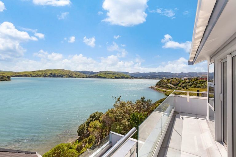 Photo of property in 35 Bosun Terrace, Whitby, Porirua, 5024