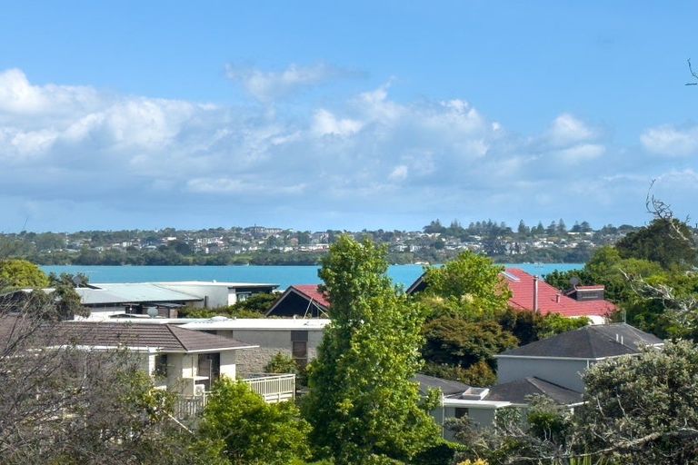 Photo of property in 12a Estelle Place, Farm Cove, Auckland, 2012