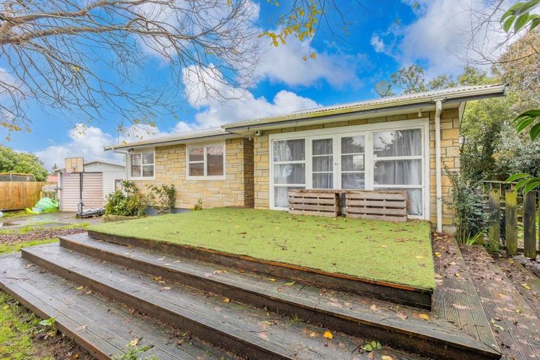 Photo of property in 22 Solo Place, Manurewa, Auckland, 2102