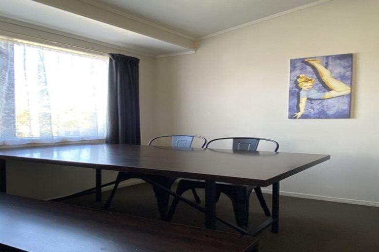 Photo of property in 8 Crosby Road, West Harbour, Auckland, 0618