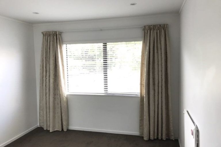 Photo of property in 11/58 Manuroa Road, Takanini, 2112