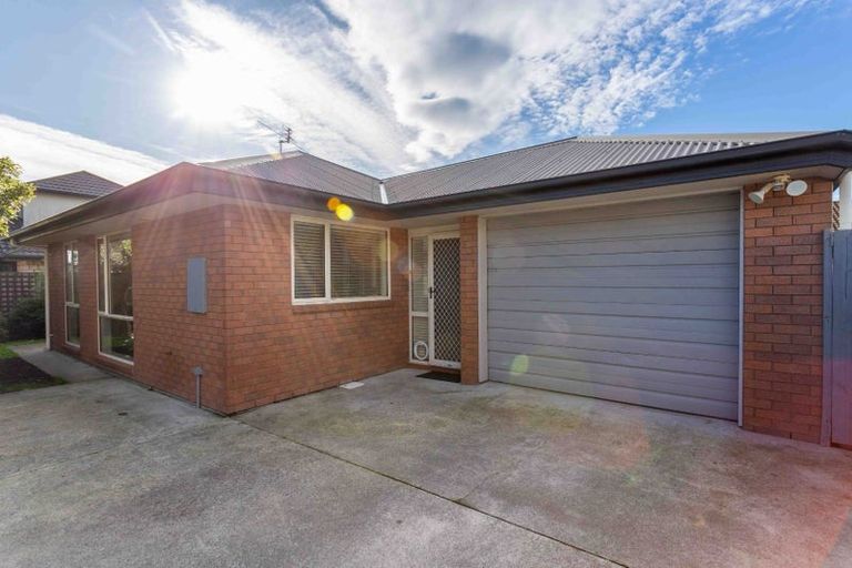 Photo of property in 82c Wainui Street, Riccarton, Christchurch, 8041