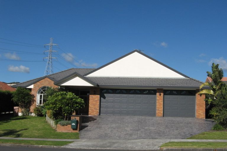 Photo of property in 81 Charles Prevost Drive, The Gardens, Auckland, 2105
