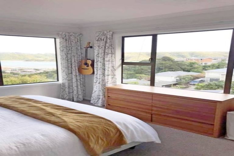 Photo of property in 36 Kiriwai Road, Paremata, Porirua, 5024