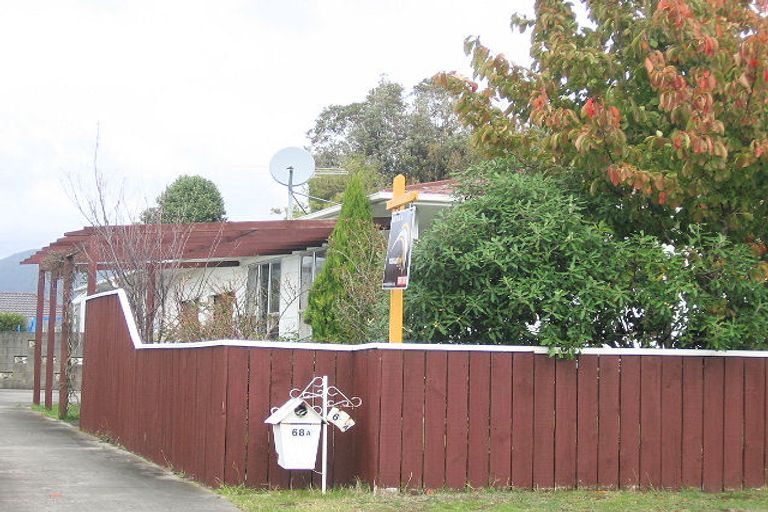 Photo of property in 68a Eatwell Avenue, Paraparaumu Beach, Paraparaumu, 5032