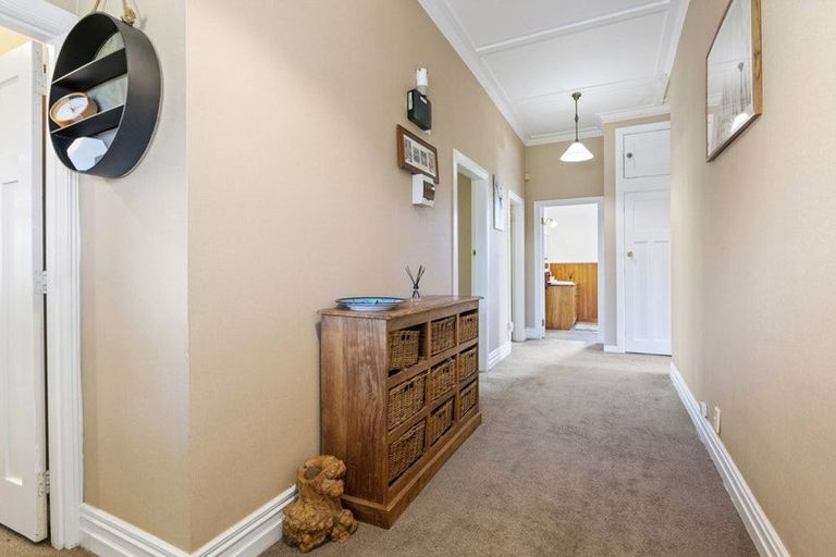 Photo of property in 2442 South Head Road, South Head, Helensville, 0874