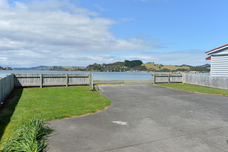 Photo of property in 279 Oakura Road, Oakura, Hikurangi, 0184