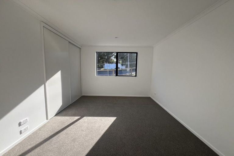 Photo of property in 71 Vipond Road, Stanmore Bay, Whangaparaoa, 0932