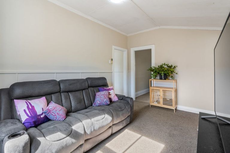 Photo of property in 396 Kaikorai Valley Road, Bradford, Dunedin, 9011