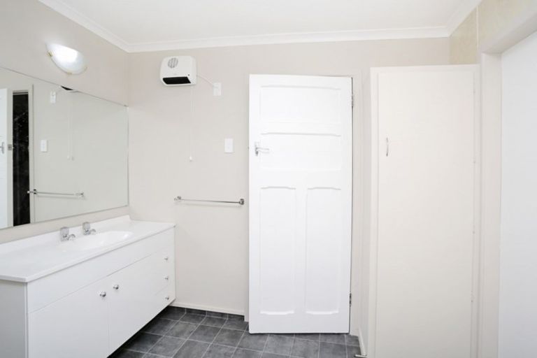 Photo of property in 32 Collingwood Street, Strathern, Invercargill, 9812