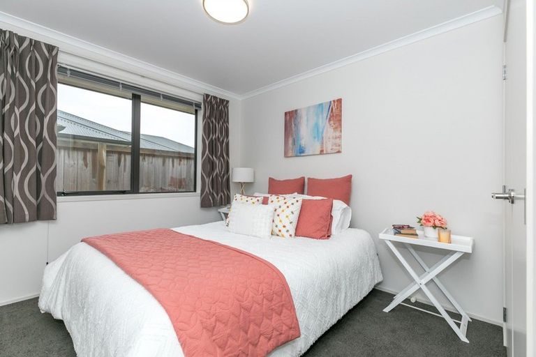 Photo of property in 8 Max Landing, Grandview Heights, Hamilton, 3200