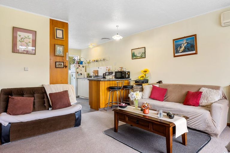 Photo of property in 2/22 Clive Street, Phillipstown, Christchurch, 8011