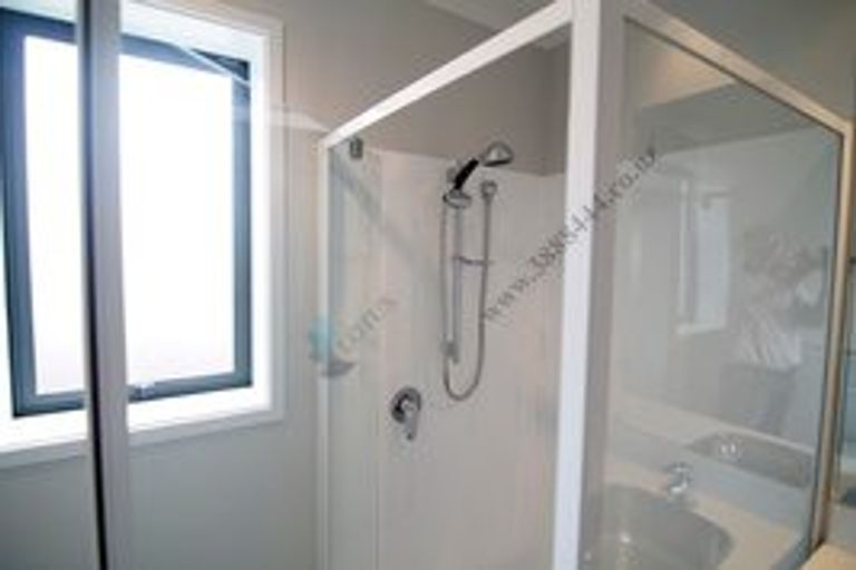 Photo of property in 104 Bowhill Road, New Brighton, Christchurch, 8083