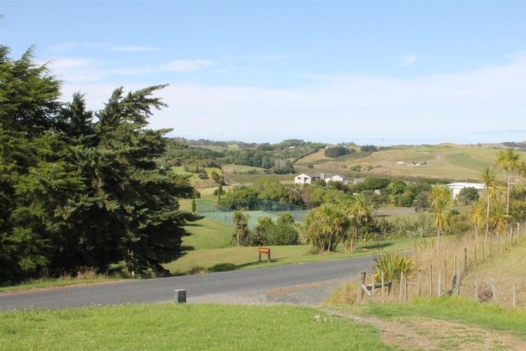 Photo of property in 144 Takahoa Drive, Kaiwaka, 0573