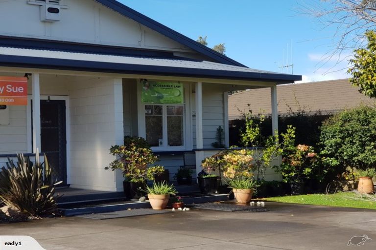 Photo of property in 8 Kamo Road, Regent, Whangarei, 0112