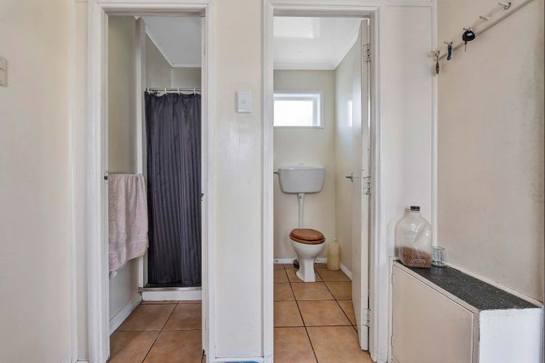 Photo of property in 10 Norman Street, Lower Vogeltown, New Plymouth, 4310