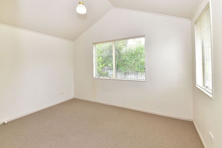 Photo of property in 2/372 Whangaparaoa Road, Stanmore Bay, Whangaparaoa, 0932