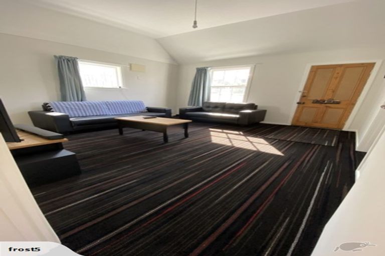 Photo of property in 45 Oxford Street, Lyttelton, 8082