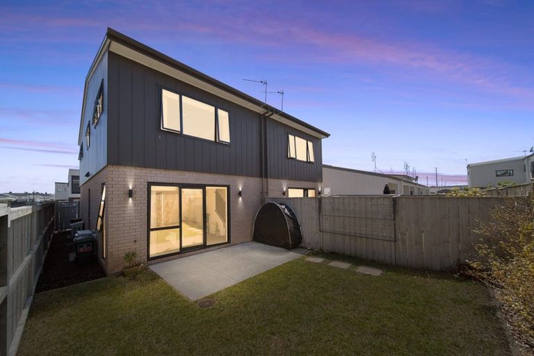 Photo of property in 4 Orona Place, Takanini, 2112