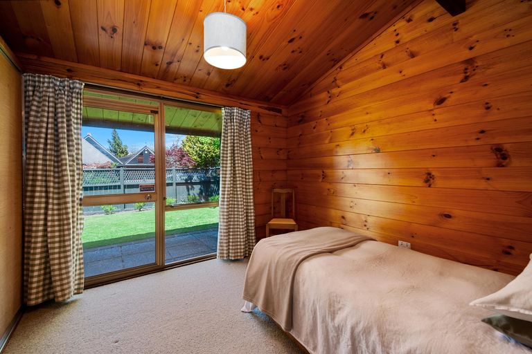 Photo of property in 8 Douglas Street, Springfield, Rotorua, 3015