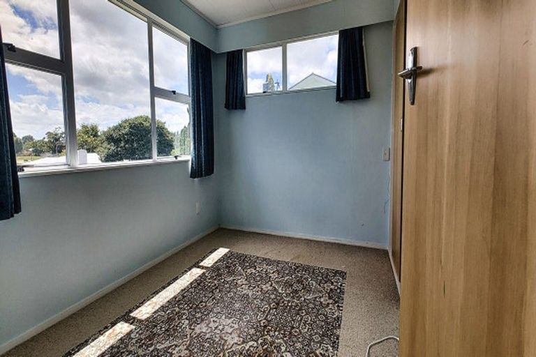 Photo of property in 10 Stirling Crescent, Hokowhitu, Palmerston North, 4410