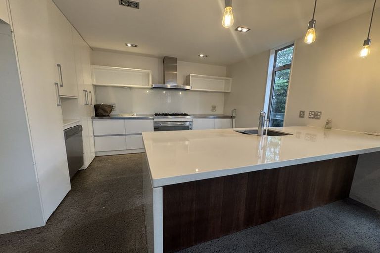 Photo of property in 77 Kittiwake Drive, Schnapper Rock, Auckland, 0632