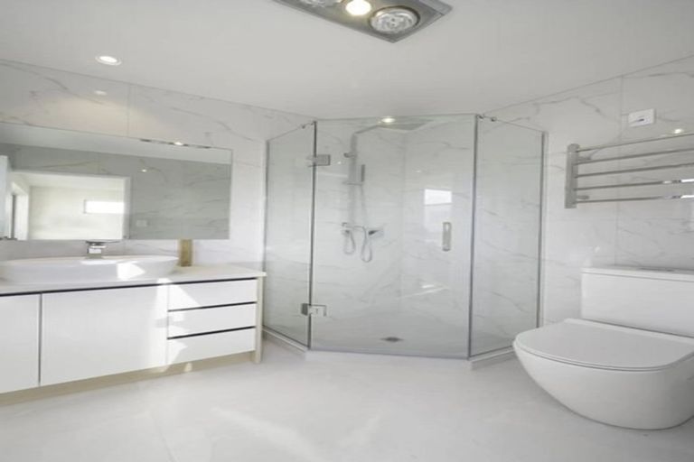 Photo of property in 14b Christella Street, Flat Bush, Auckland, 2019