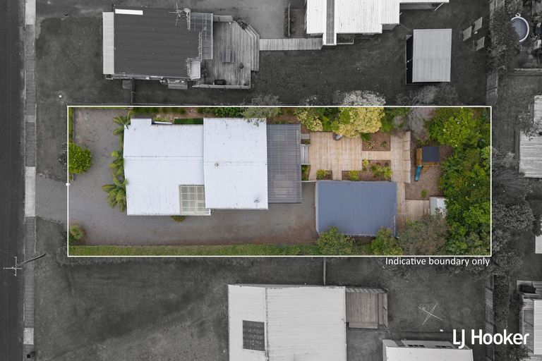 Photo of property in 44 Hillview Road, Waihi Beach, 3611