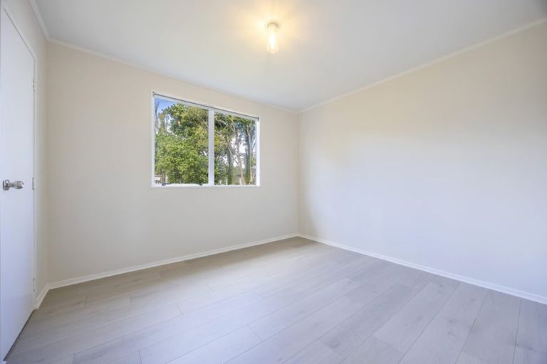 Photo of property in 1/50 Borich Road, Sunnyvale, Auckland, 0612