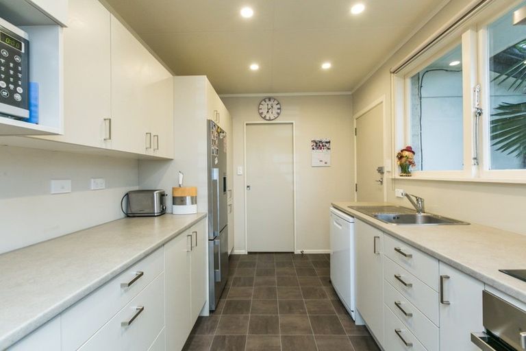 Photo of property in 33 Upham Street, Havelock North, 4130