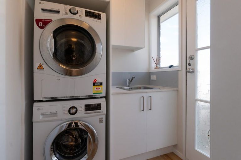 Photo of property in 1/18 Sealy Road, Torbay, Auckland, 0630