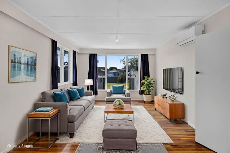 Photo of property in 6 Mcguire Street, Hawera, 4610