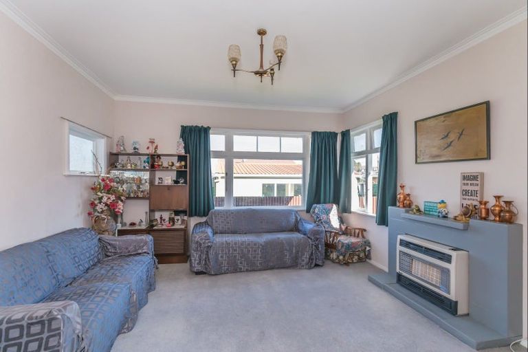 Photo of property in 154a Winchester Street, Levin, 5510