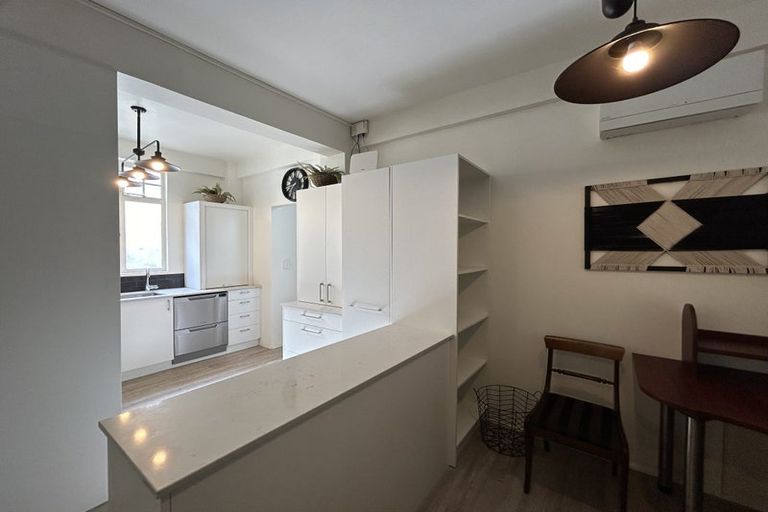 Photo of property in 1/154 Oriental Parade, Oriental Bay, Wellington, 6011